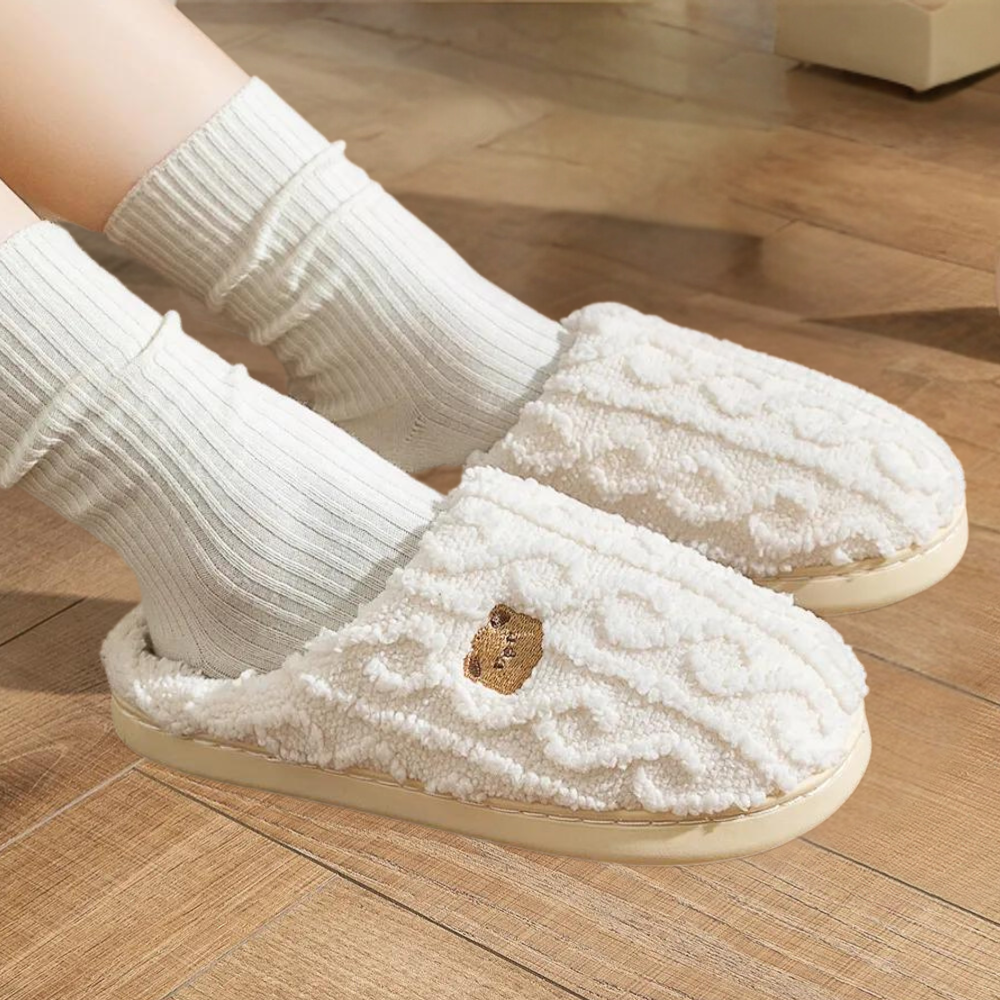 CozyPaw™ – Gebreide Pantoffels met Berenmotief