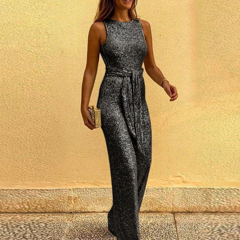 LumiSparkle™ – Backless Glitter Jumpsuit met Riemdetail
