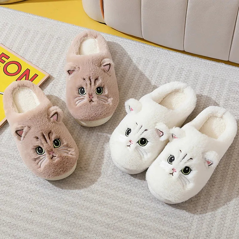 PawPlush™ – Fluffy Kattenpantoffels met Oortjes en Borduurwerk