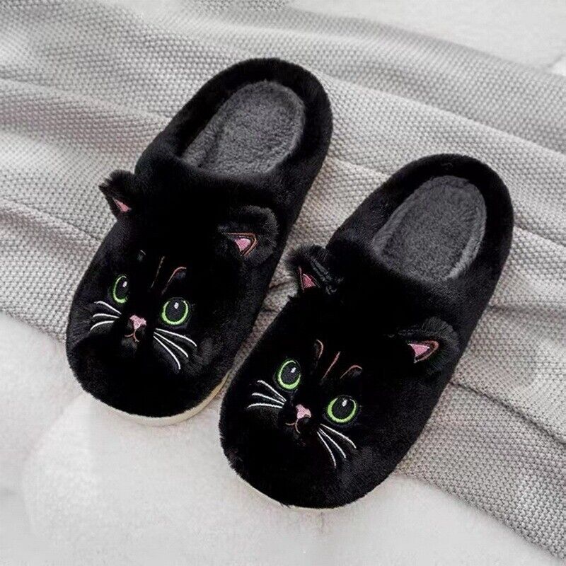PawPlush™ – Fluffy Kattenpantoffels met Oortjes en Borduurwerk