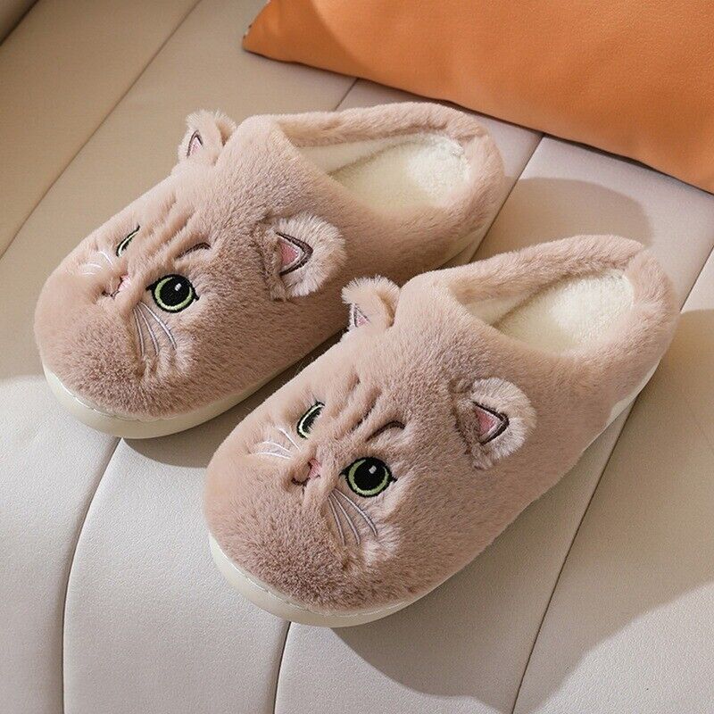 PawPlush™ – Fluffy Kattenpantoffels met Oortjes en Borduurwerk