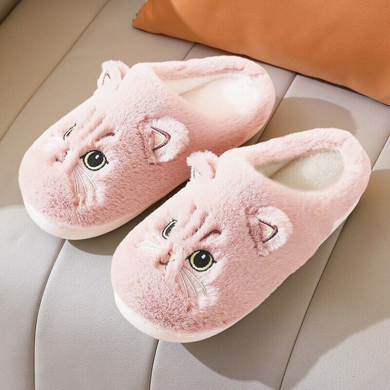 PawPlush™ – Fluffy Kattenpantoffels met Oortjes en Borduurwerk