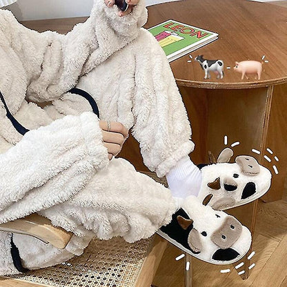 MooMooSnugs™ – Ultra Zachte Koeienpantoffels voor Dames