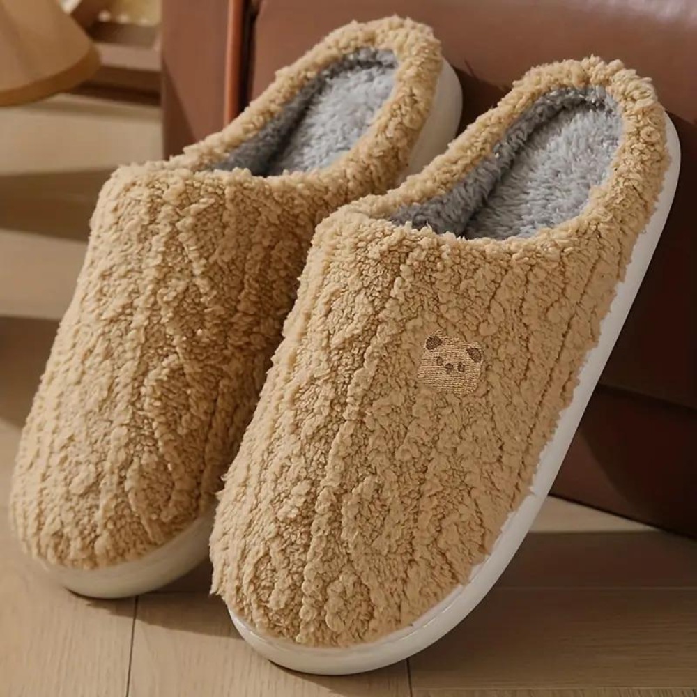 CozyPaw™ – Gebreide Pantoffels met Berenmotief