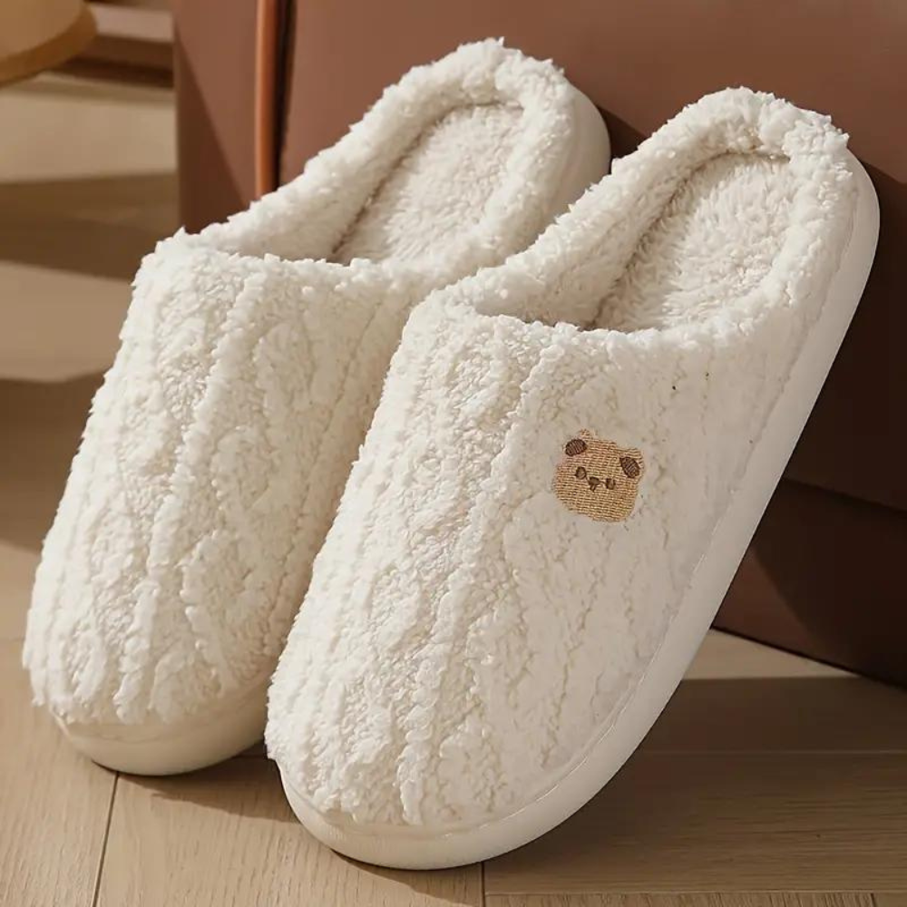 CozyPaw™ – Gebreide Pantoffels met Berenmotief