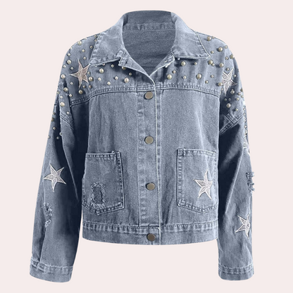 Faye – Tijdloze spijkerjas met pareldetails