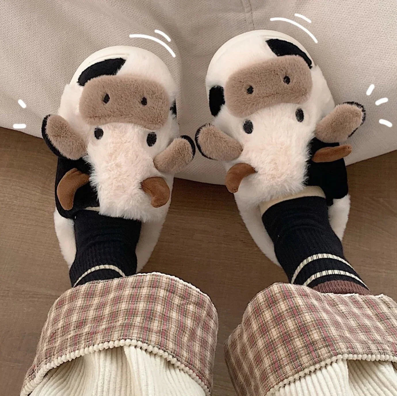 MooMooSnugs™ – Ultra Zachte Koeienpantoffels voor Dames