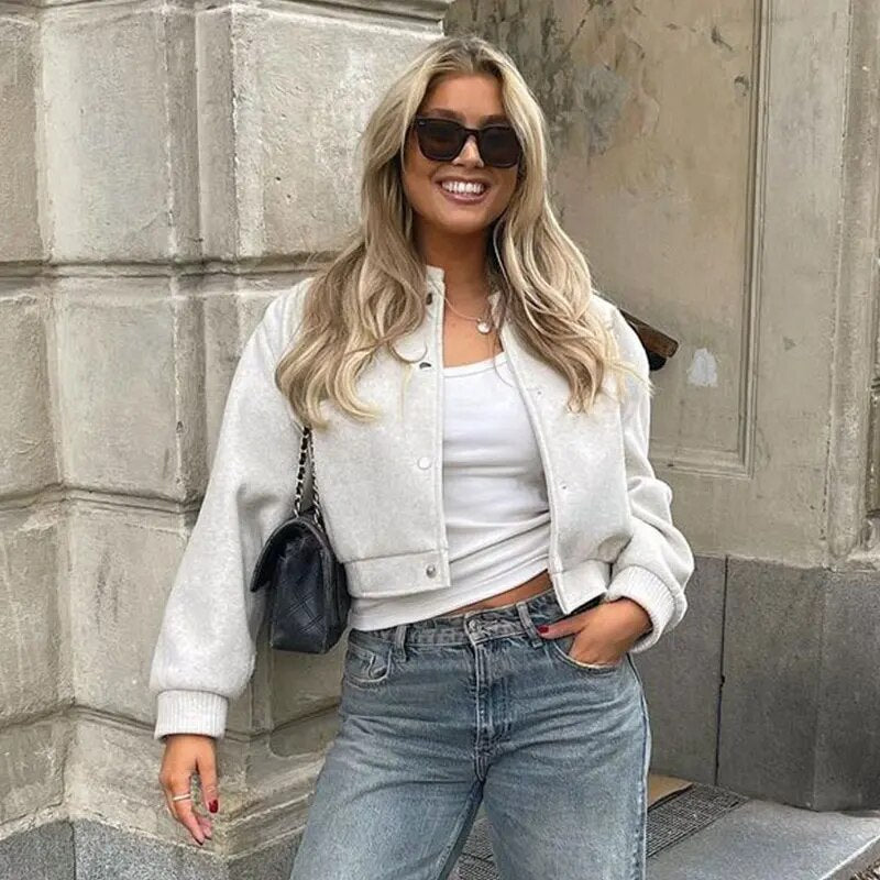 Amy - Chique Cropped Bomber
